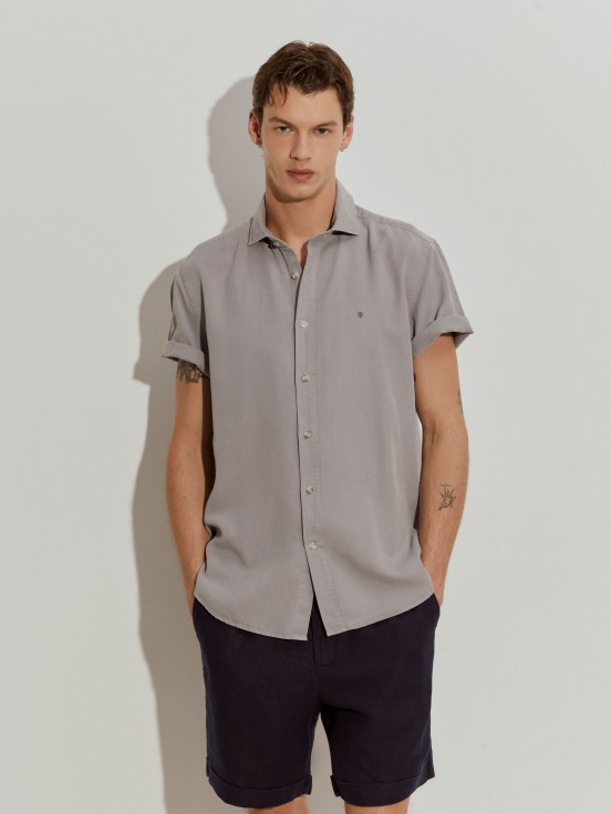 Camisa slim fit manga curta