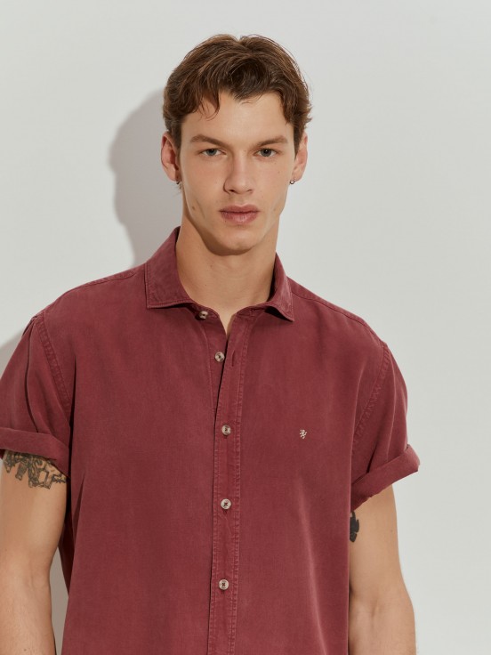 Camisa slim fit manga curta
