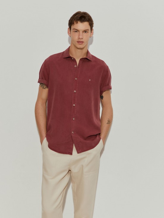 Camisa slim fit manga curta