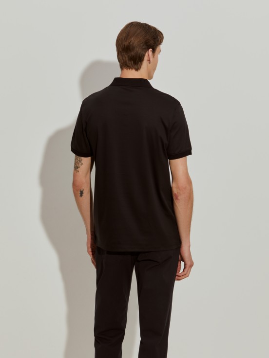 Polo slim fit com molas