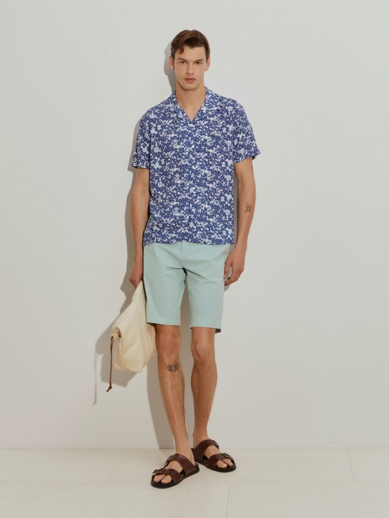 Pantalones cortos bermudas