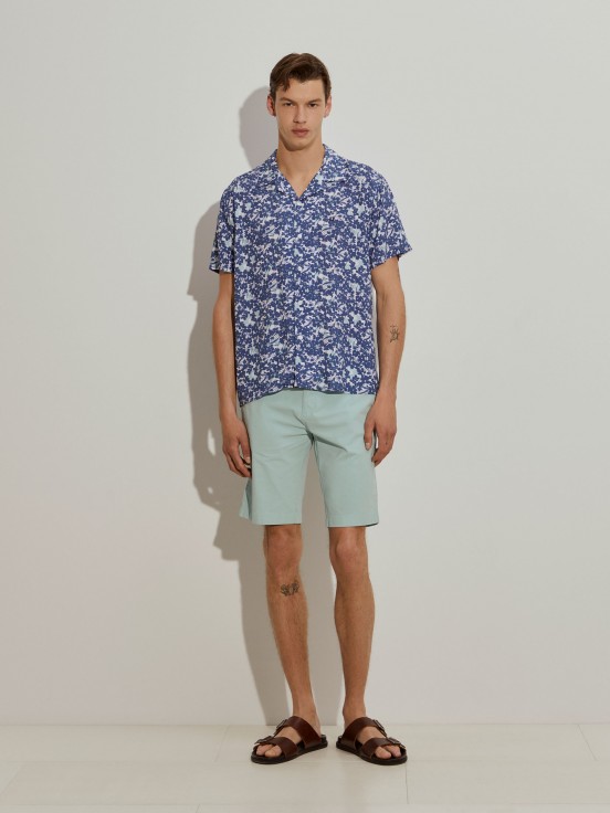 Pantalones cortos bermudas