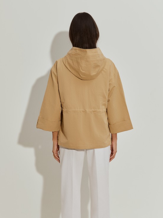 Medium parka with hood