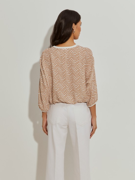Blusa corta estampada
