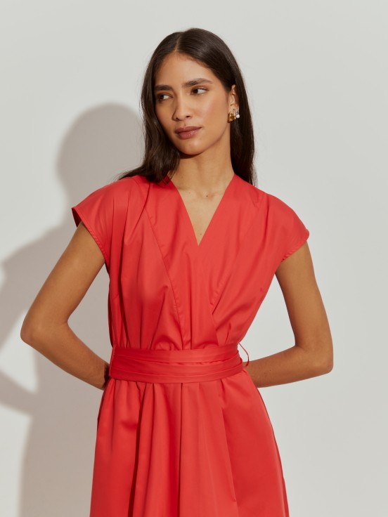 Vestido midi com cinto