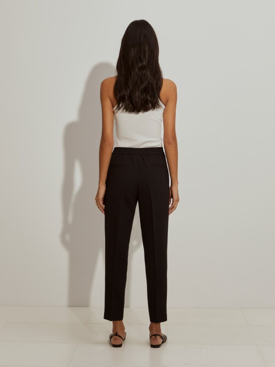Pantaln fluido con pinzas