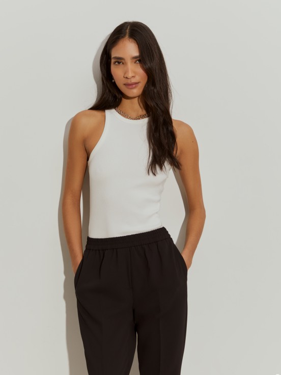 Pantaln fluido con pinzas