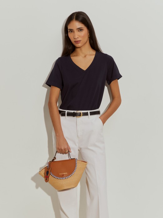 Camiseta con cuello en V