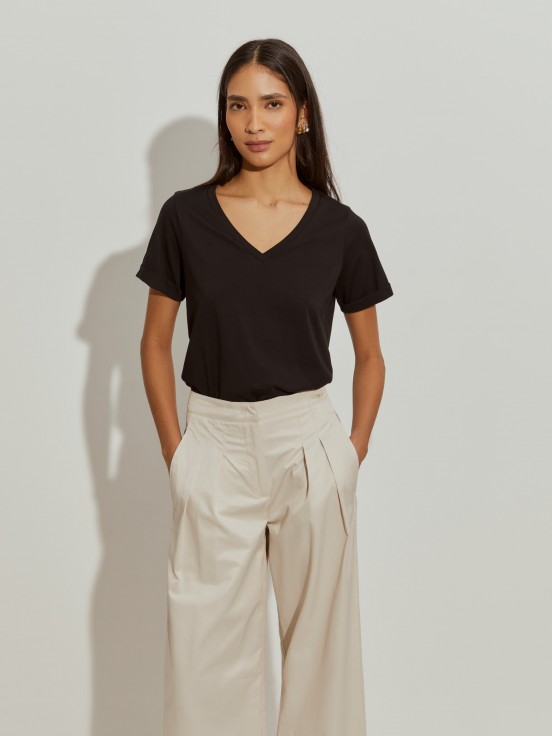 Camiseta con cuello en V
