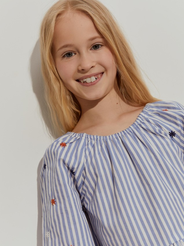 Blusa às riscas