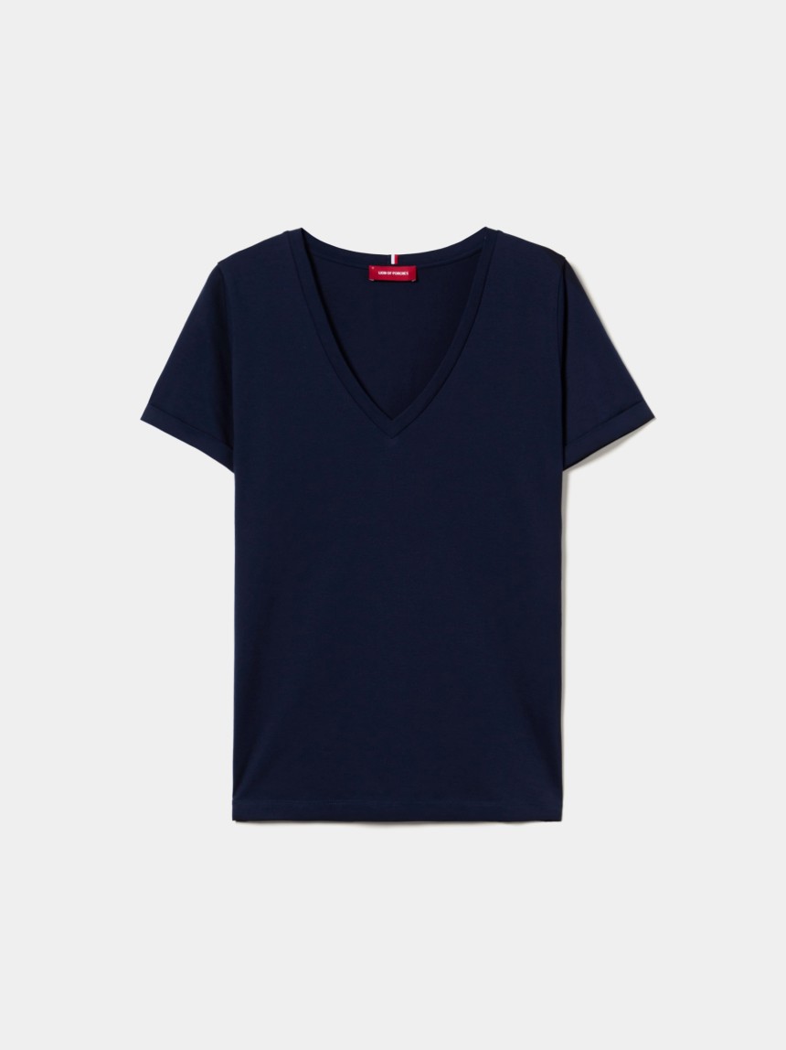 T-shirt decote em V