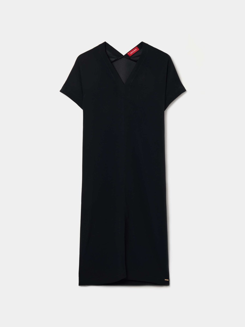 Vestido com corte recto