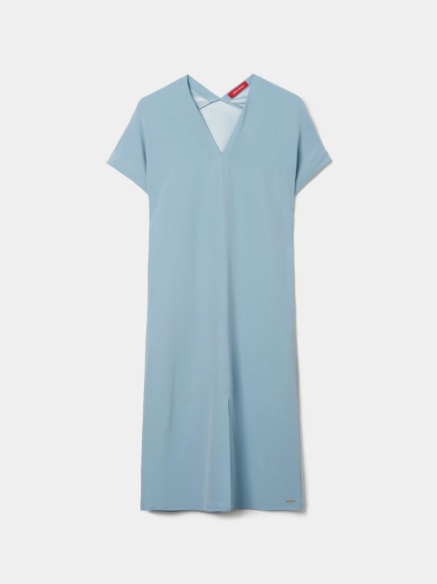 Vestido com corte recto