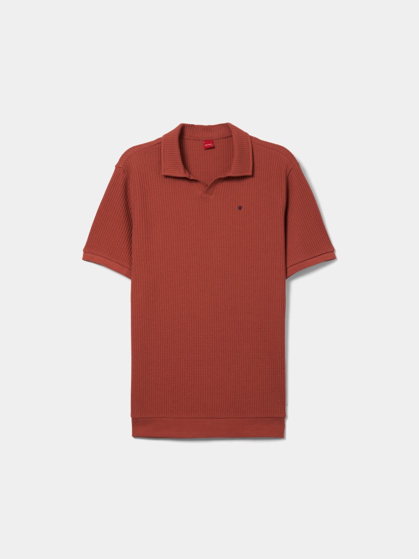 Polo de malha com textura waffle