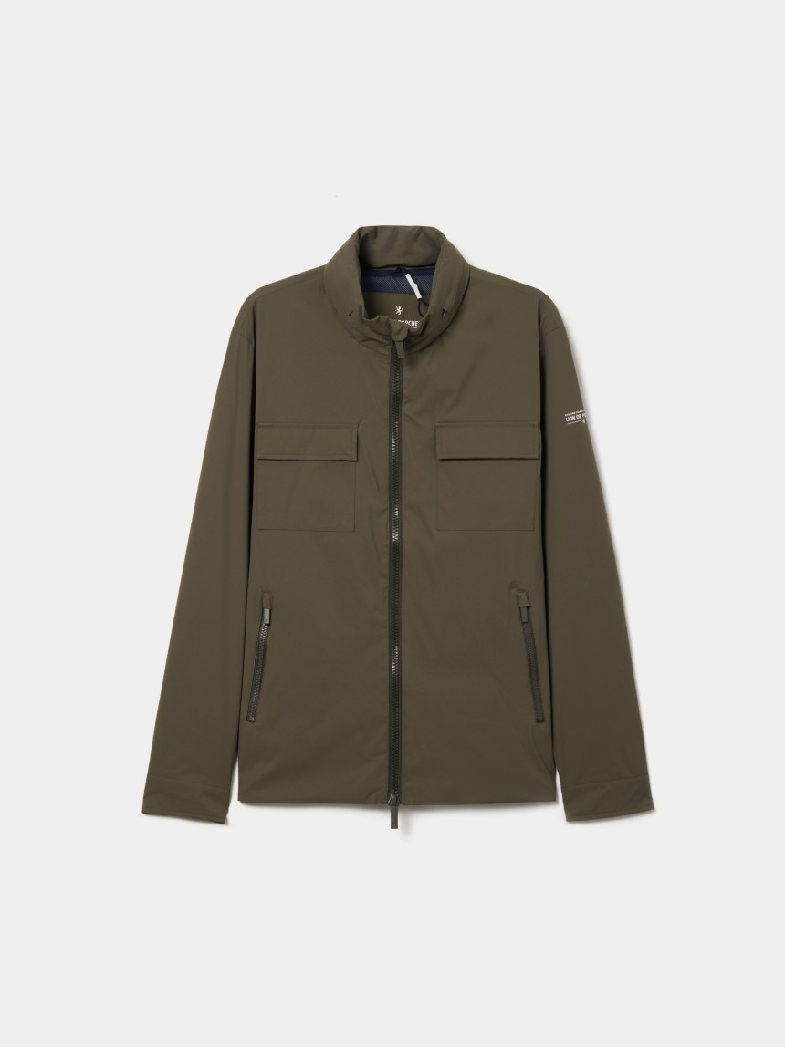 Blus�o com capuz embutido