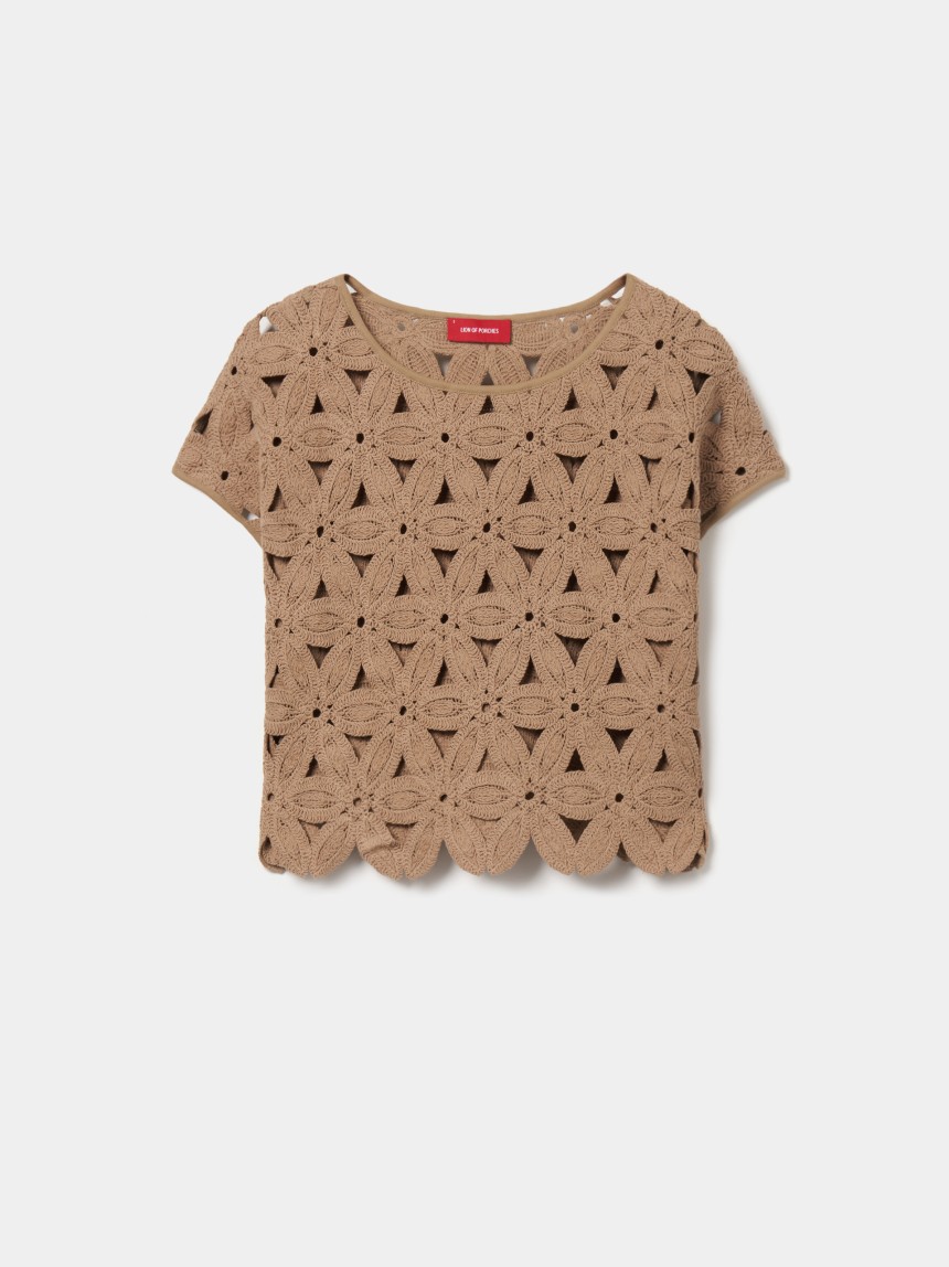 Top floral em crochet