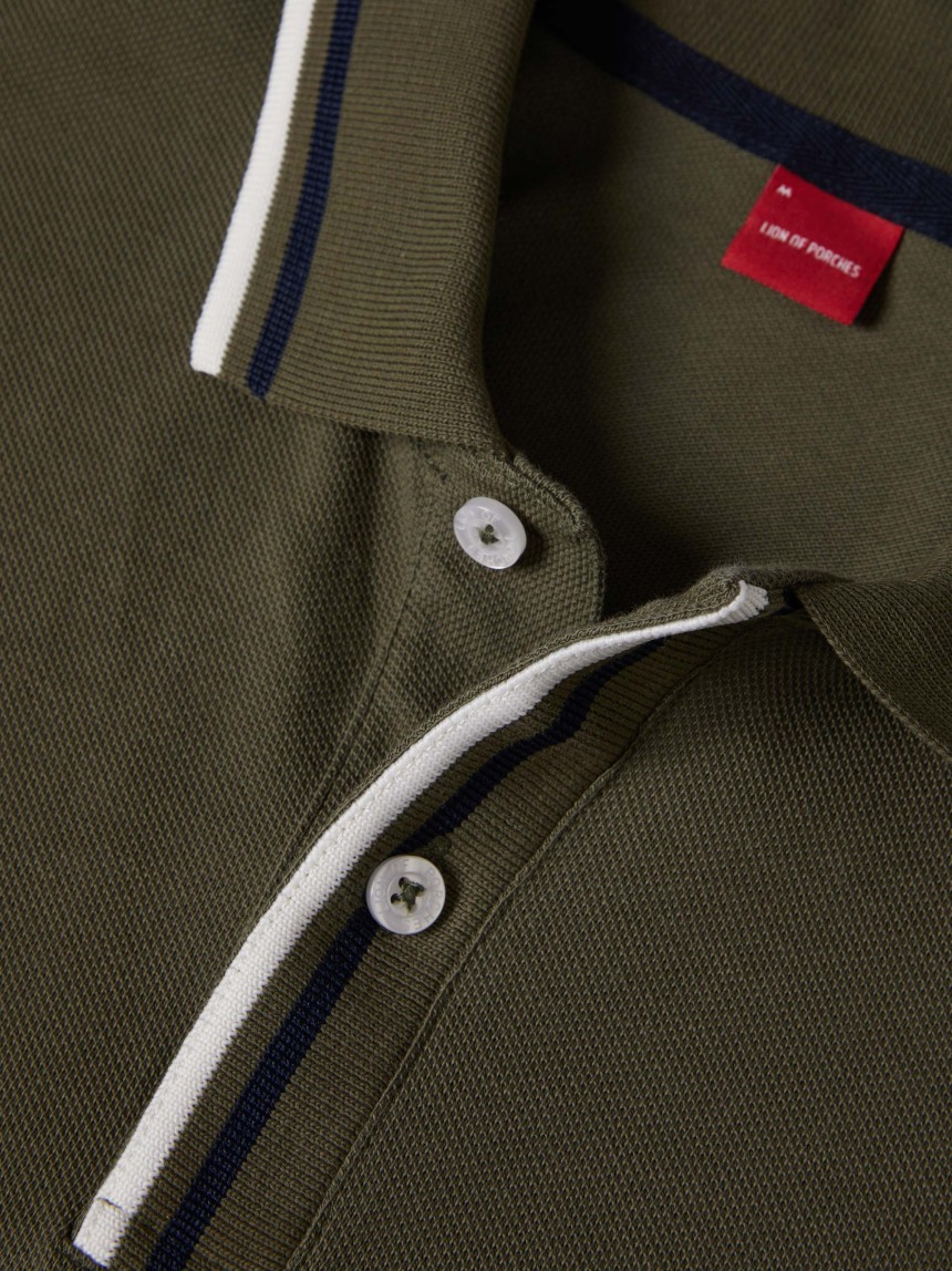 Polo regular fit em piqu�