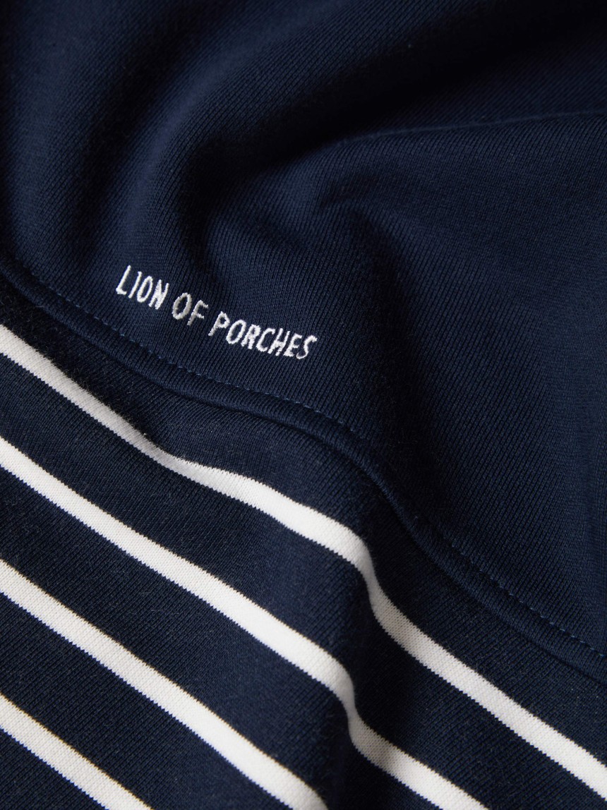 Sweatshirt com capuz