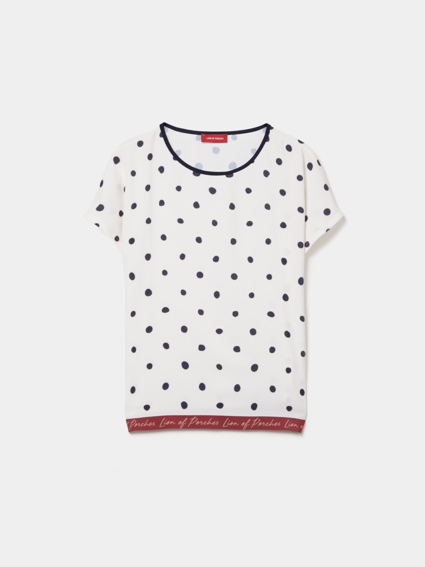 Blusa de manga curta �s bolinhas