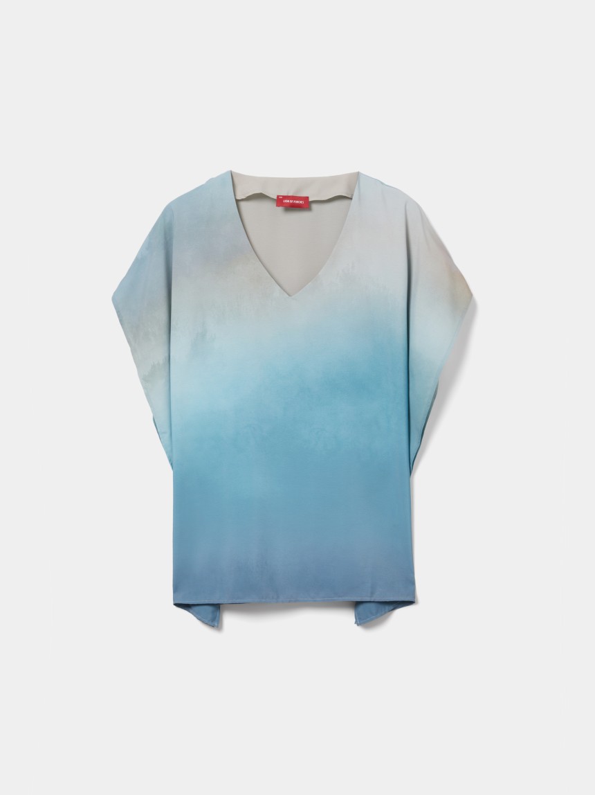 Short-sleeved blouse