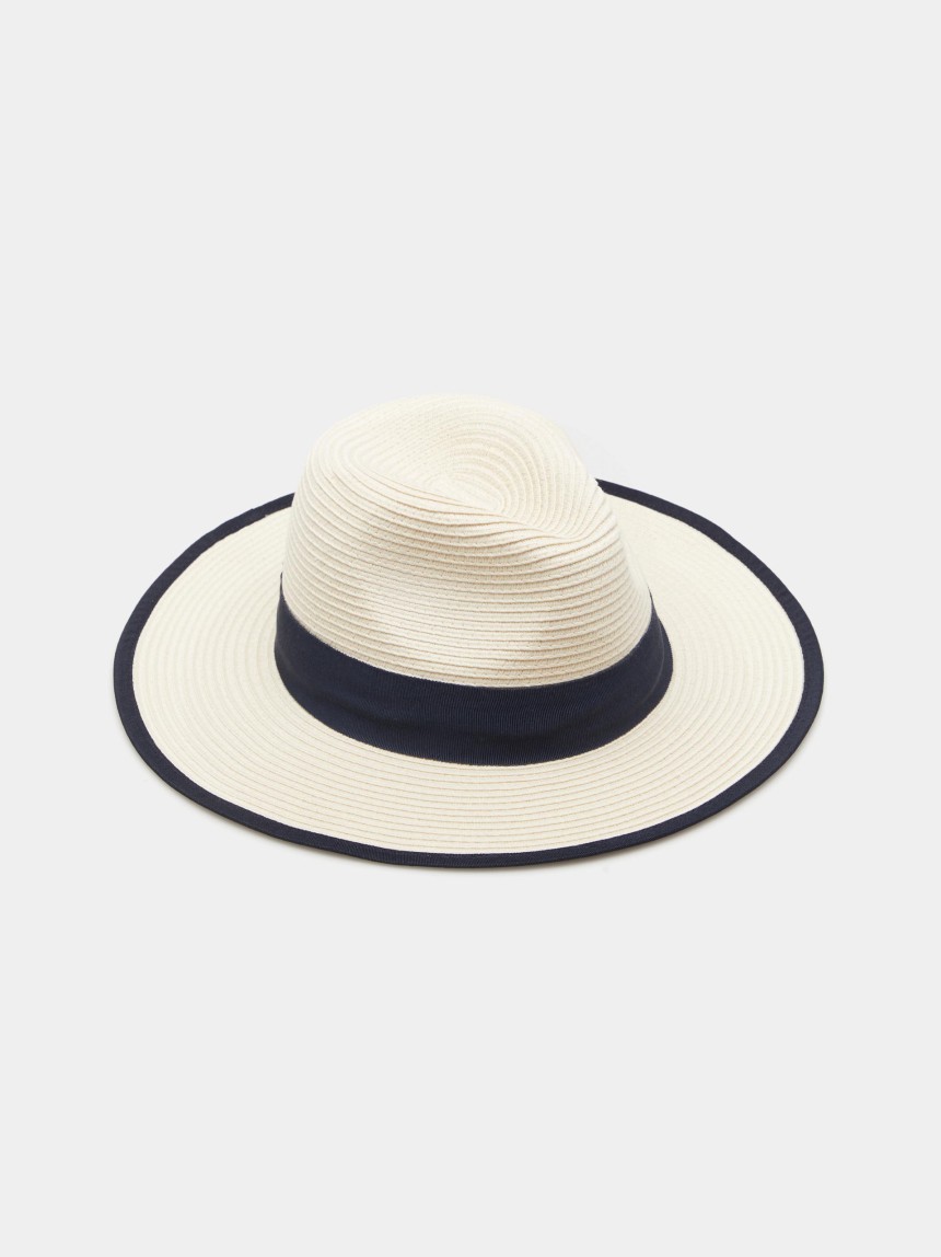 Chap�u com efeito palha