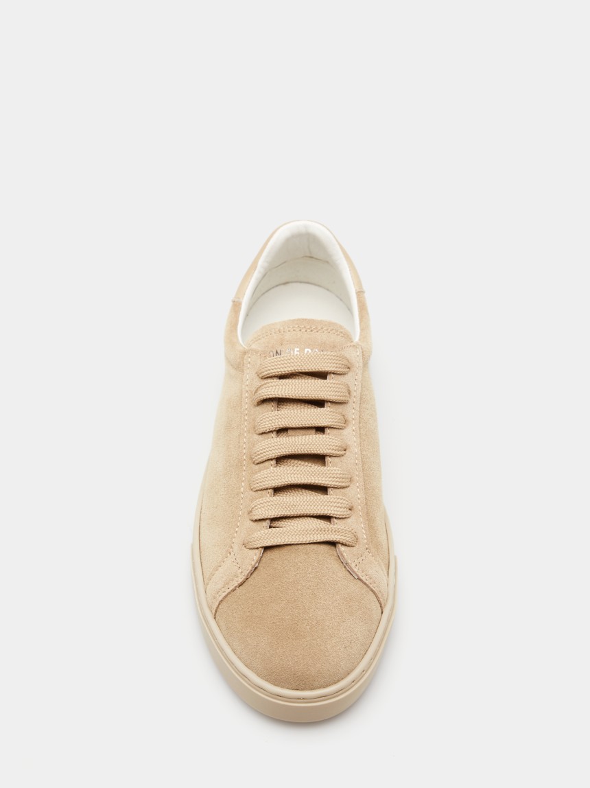 Sapatilhas em camur�a