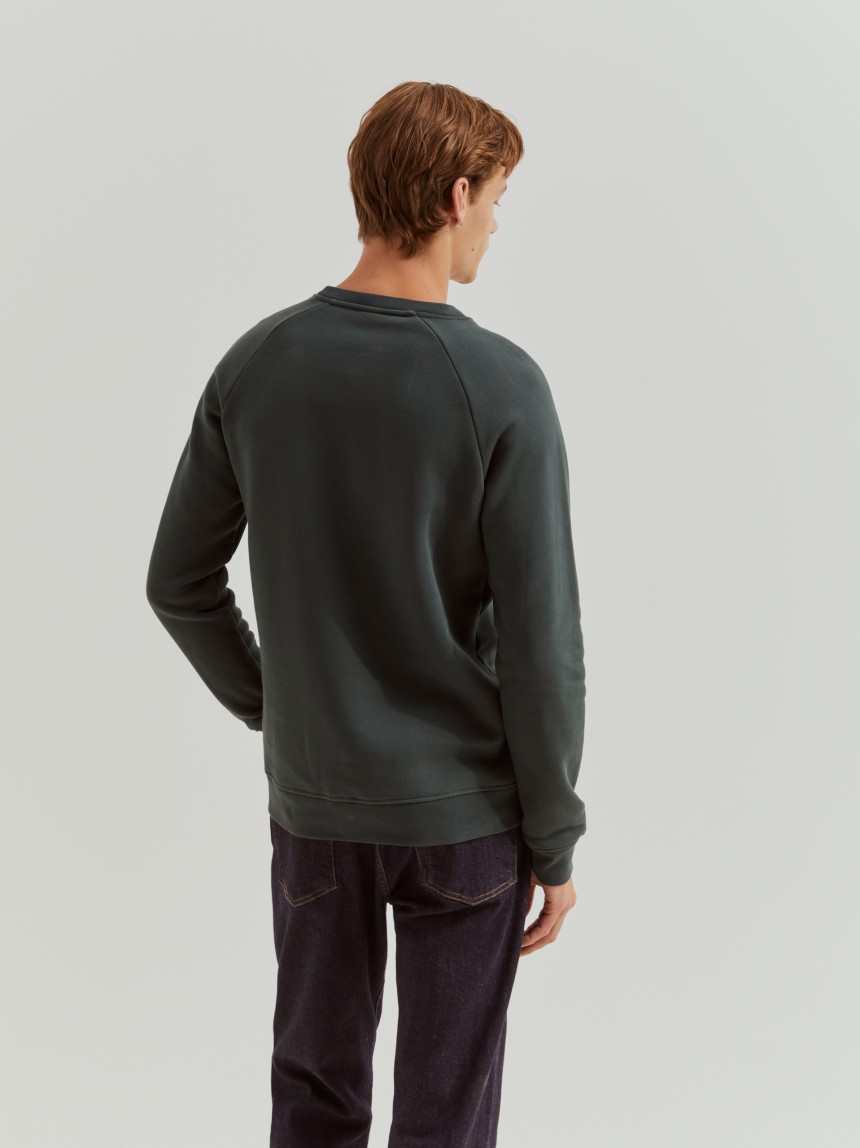 Basic sweater