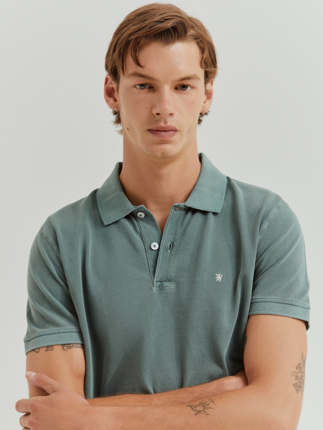 Slim fit garment dye polo shirt
