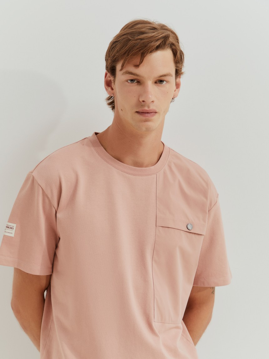 T-shirt with pocket