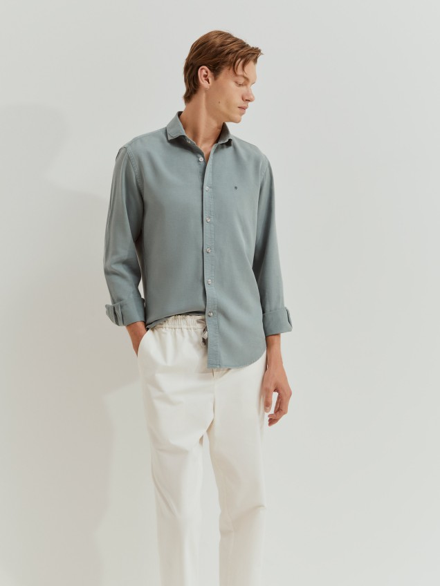 Camisa slim fit liocel e linho