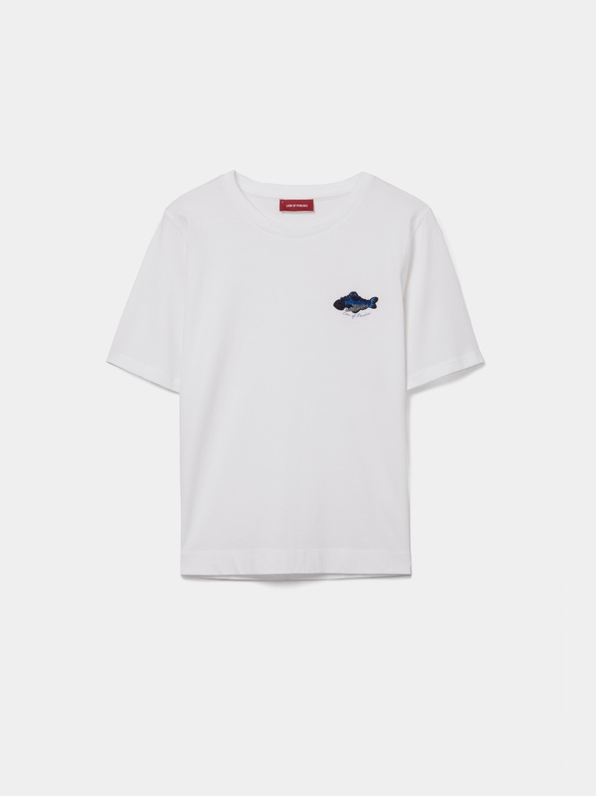 T-shirt com peixe bordado