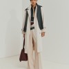 Gabardine com capuz e repelência à água Gabardine com repelência à água