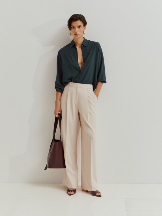 Pantalones palazzo arrugados