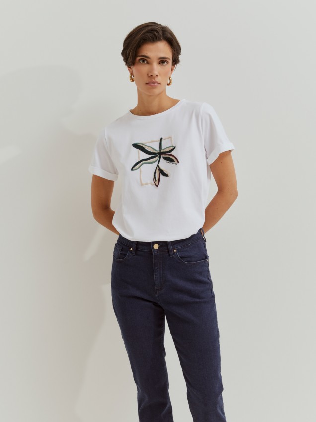 Straight-leg jeans