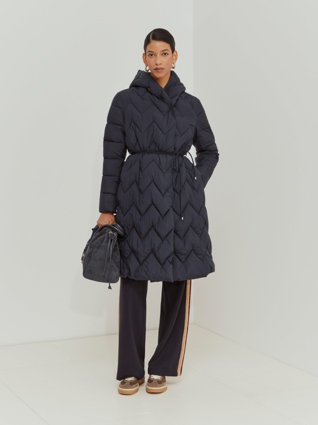 Blus�o acolchoado comprido