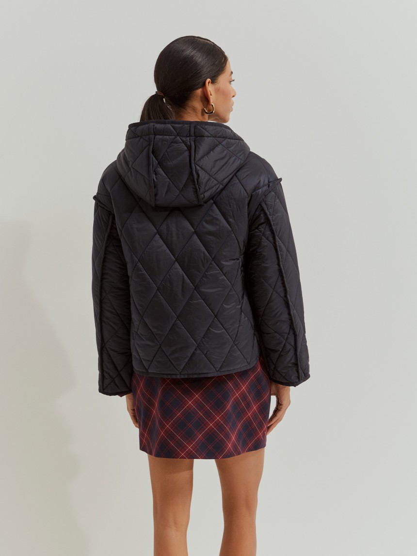 Blus�o curto acolchoado