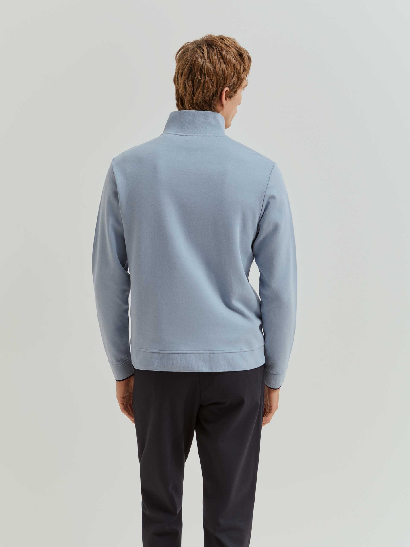 Sweater gola meio fecho