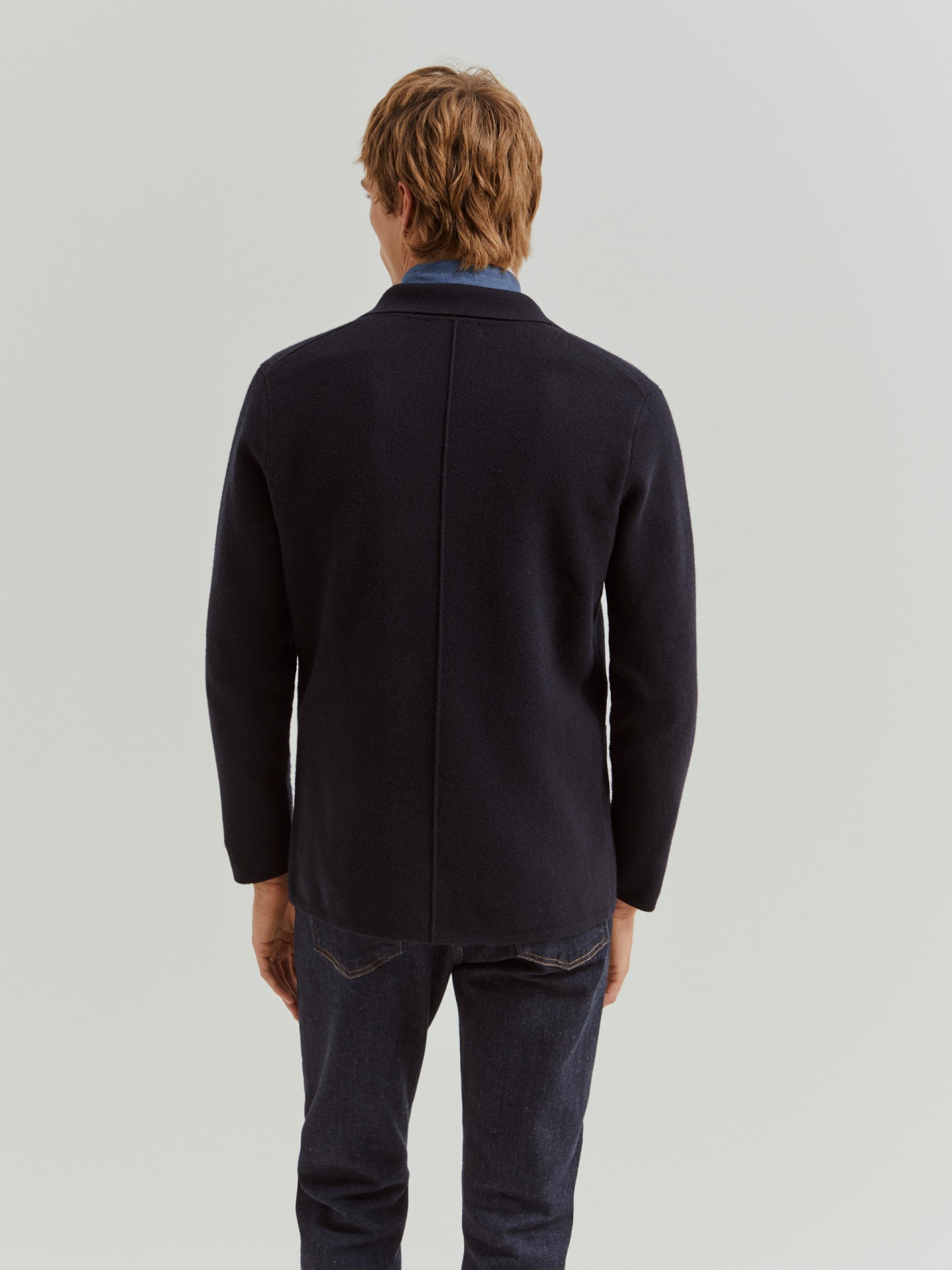 Blazer com emblema bordado