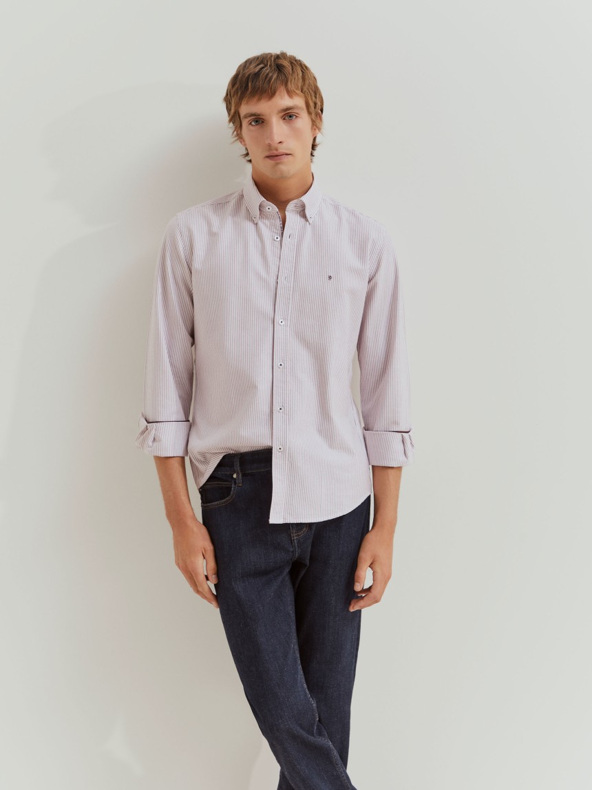 Camisa slim fit �s riscas
