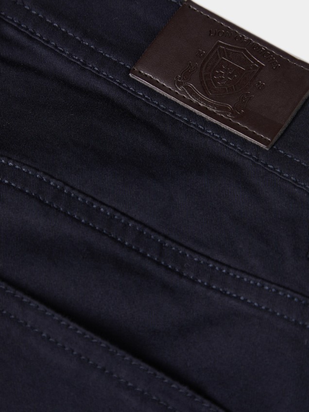 Calças slim fit