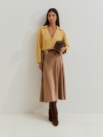 Saia midi acetinada