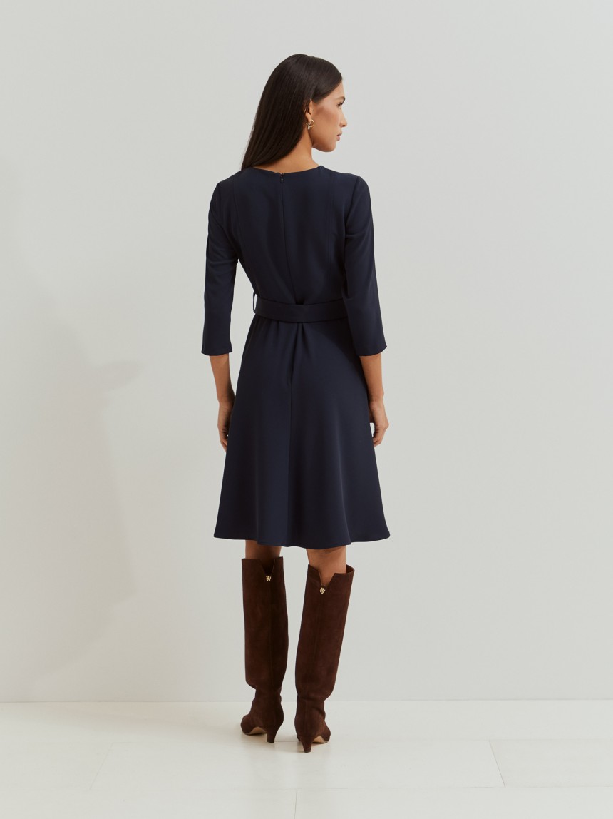 Short dress with belt