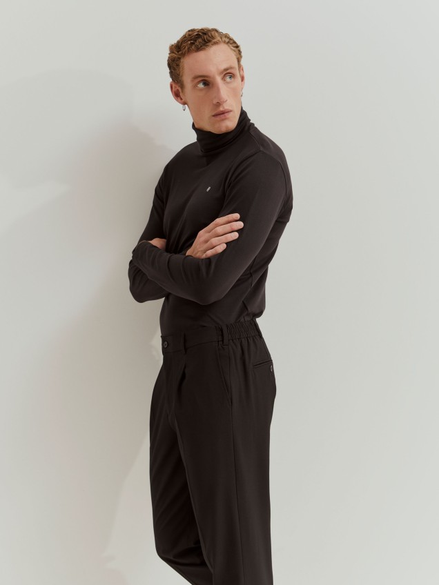 Camisola b�sica de gola alta