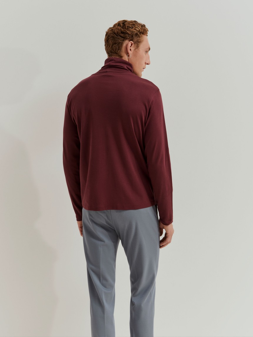 Su�ter b�sico de cuello alto