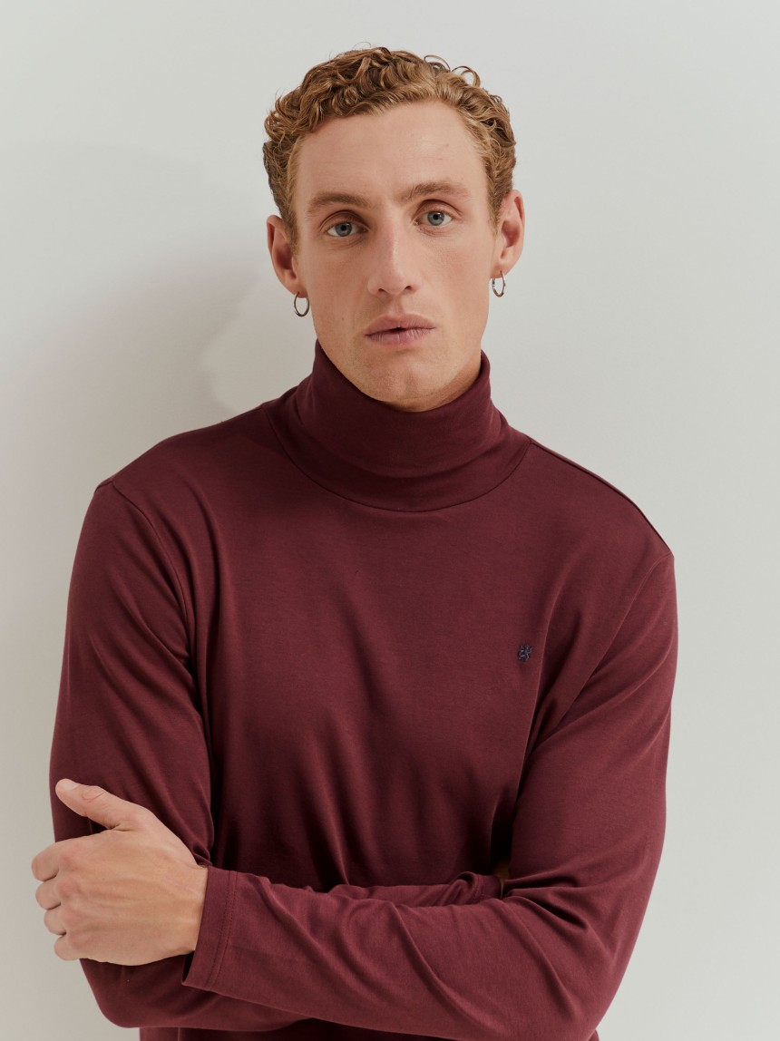 Su�ter b�sico de cuello alto