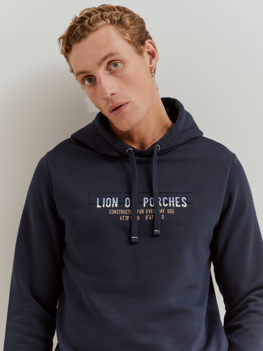 Sweatshirt com capuz