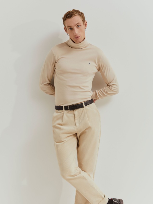Camisola b�sica de gola alta