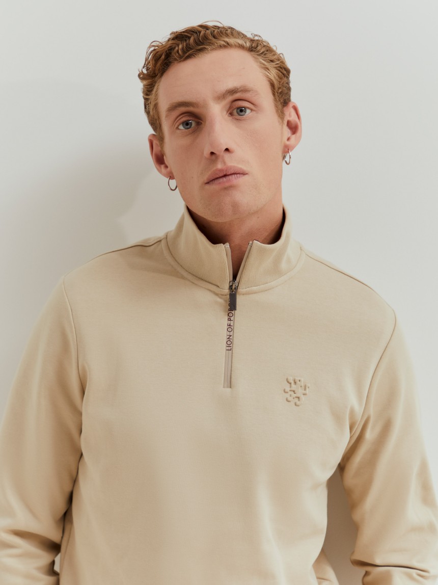 Sweater gola meio fecho