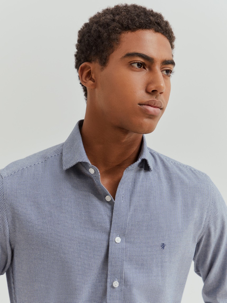 Camisa slim fit micropadr�o