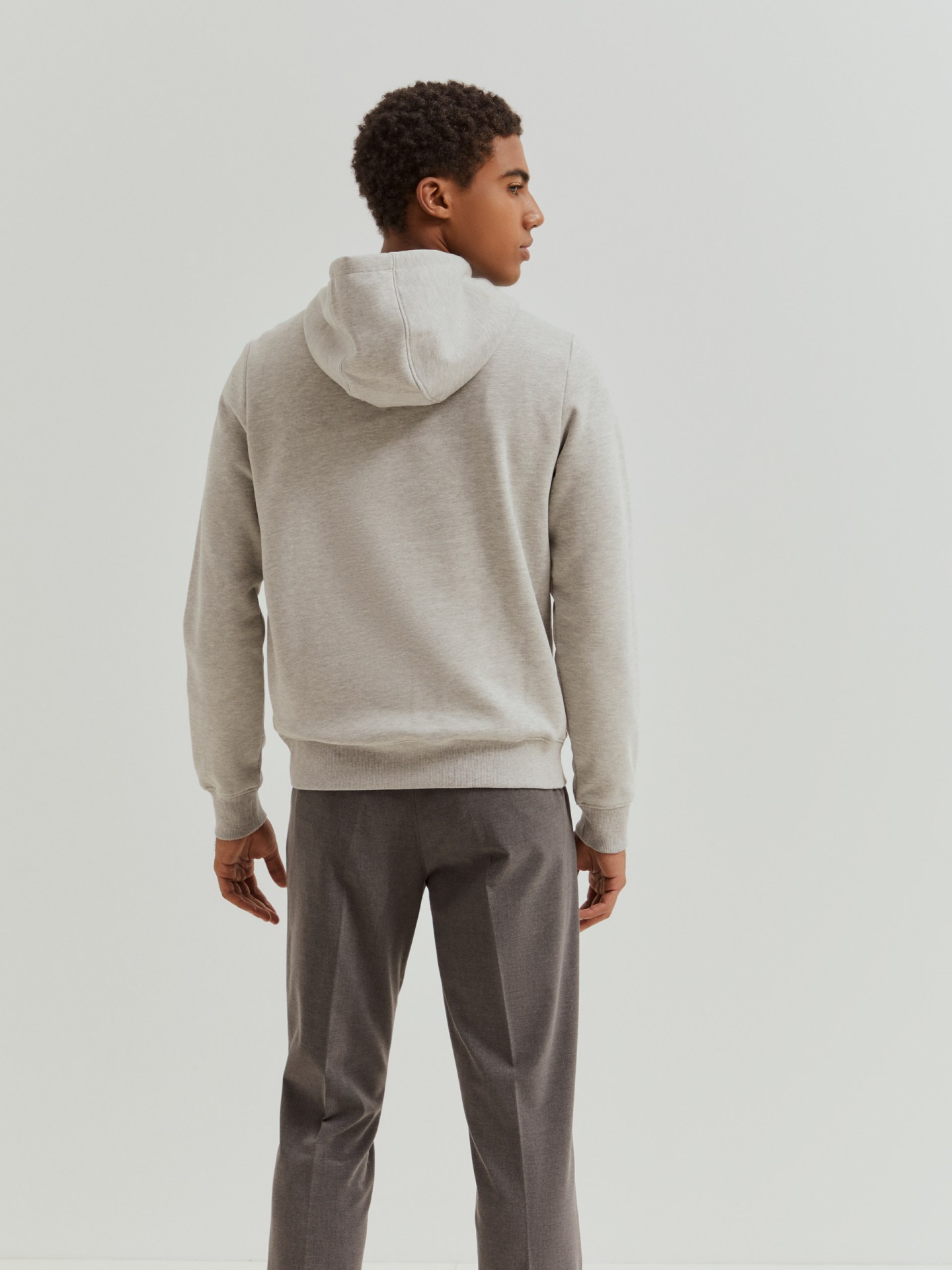 Sweatshirt com capuz